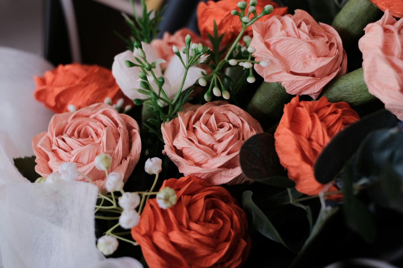 Add Charm to the Fall Semester with Stunning Fake Flowers